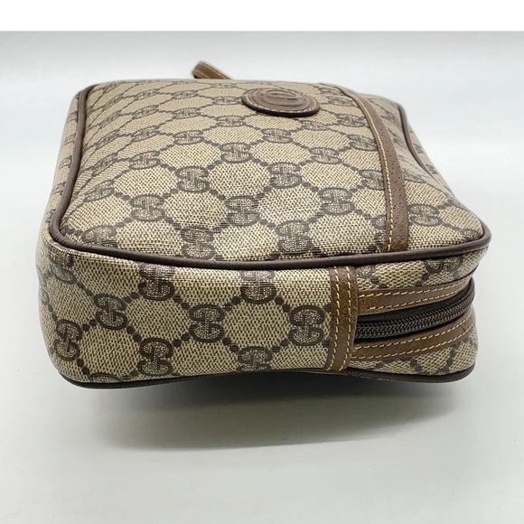 [0062] Vintage Gucci Clutch Wristlet or Toiletry Bag - Picture 6 of 16